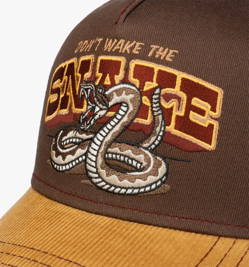 JJ HATS Trucker Cap "Dont Wake The Snake"
