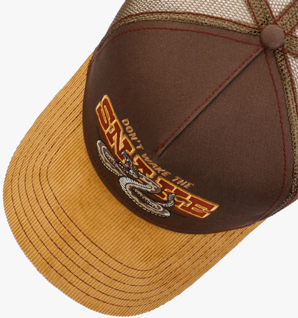 JJ HATS Trucker Cap "Dont Wake The Snake"